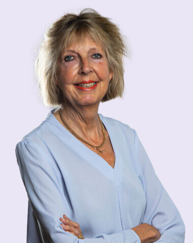Amanda Cryer